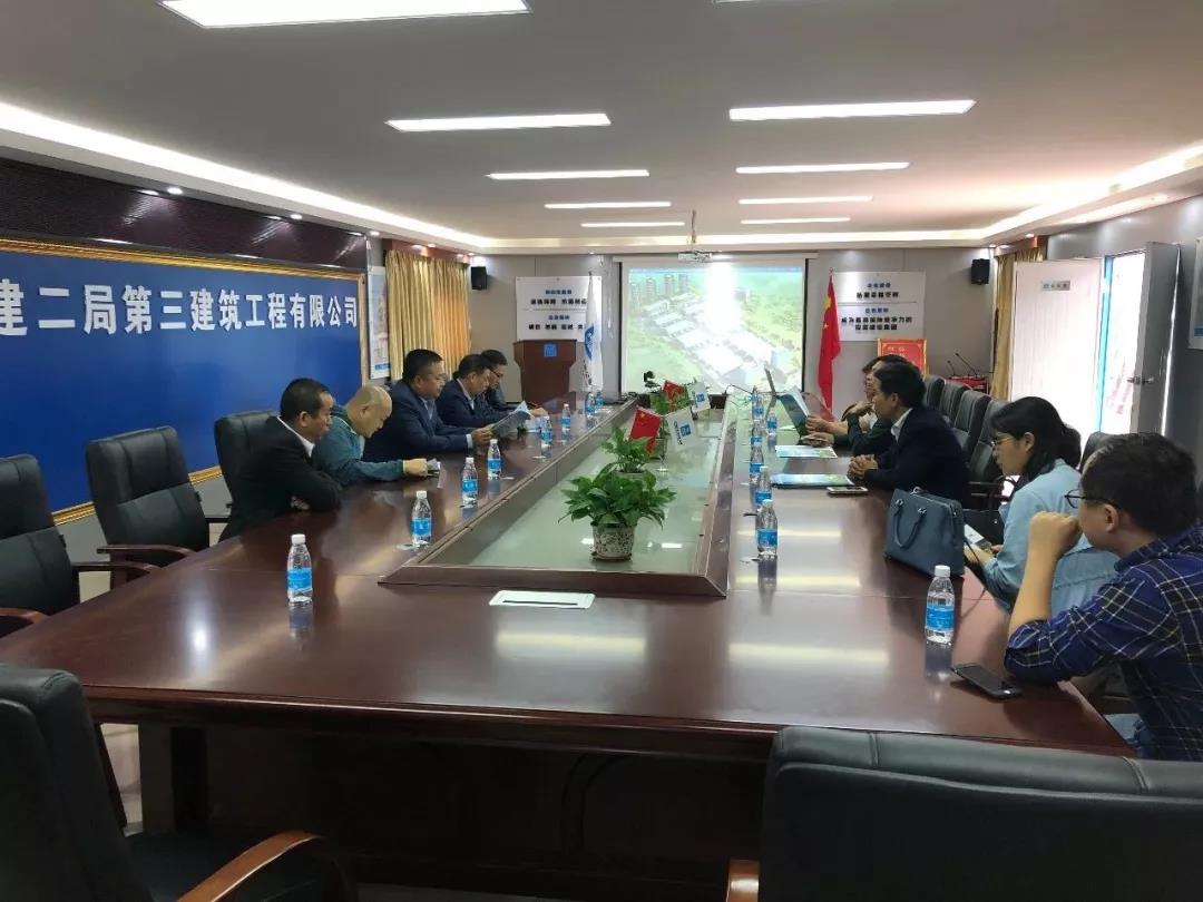 【物流園動(dòng)態(tài)】廣東省交易市場(chǎng)協(xié)會(huì)會(huì)長(zhǎng)、廣州江南農(nóng)業(yè)集團(tuán)發(fā)展有限公司、廣州江南市場(chǎng)董事長(zhǎng)葉燦江先生一行到綠然燈塔農(nóng)產(chǎn)品物流園調(diào)研